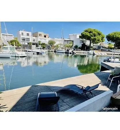 Marina Port Camargue Appontement Bateau
